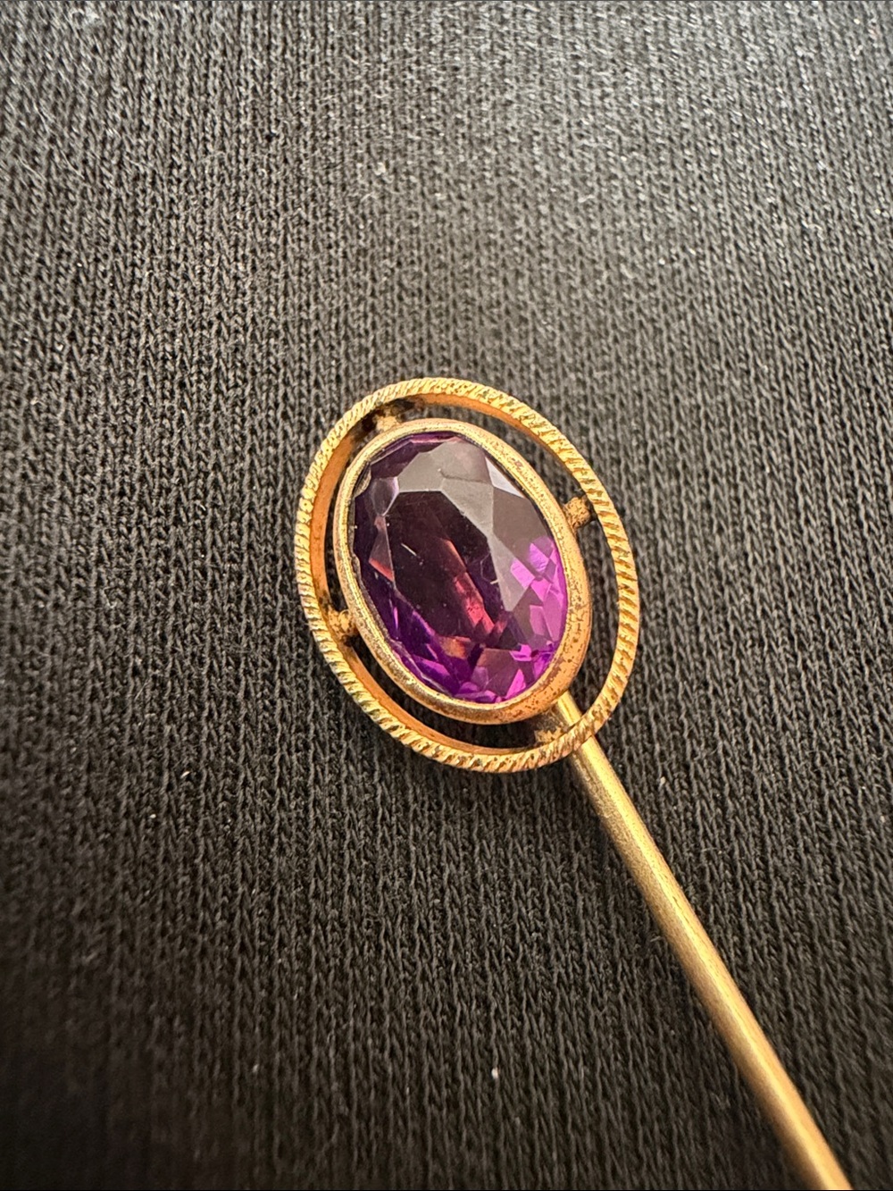 Vintage / antique gold color pin with purple amethyst (?) gemstone